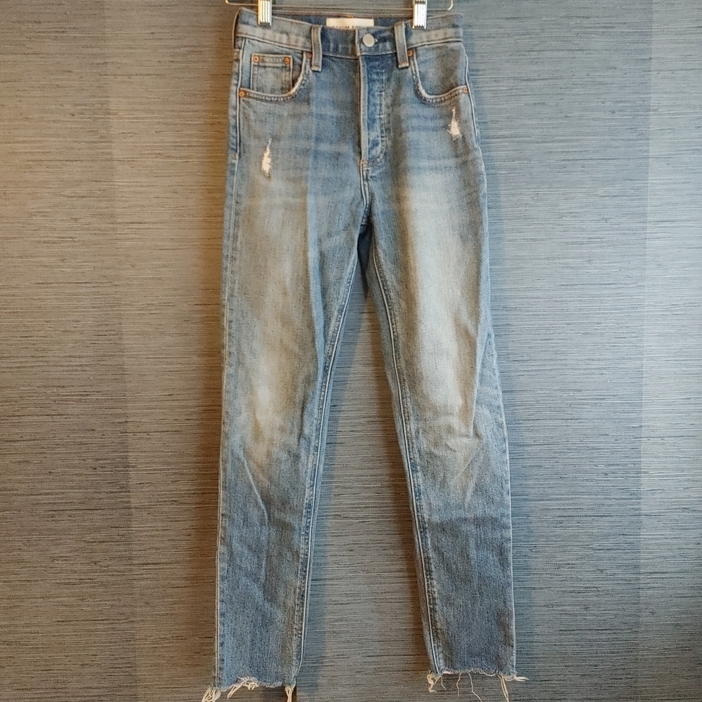 ⭐️Denim Forum Aritzia The Yoko High Rise Slim Jean Women’s Size 23 Frayed Hem